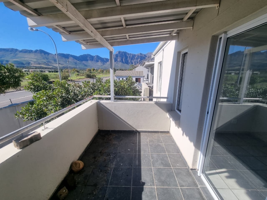 To Let 2 Bedroom Property for Rent in Klein Drakenstein Western Cape